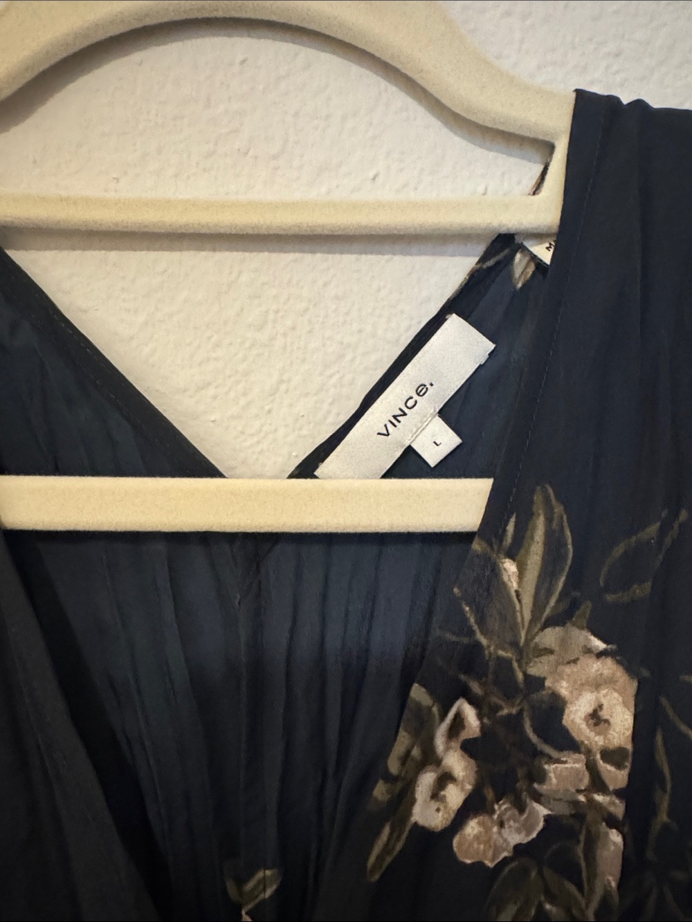 VINCE NWT Painted Blooms Floral Tie Waist Crinkle-Textured Midi Dress Navy Large - Picture 3 of 5